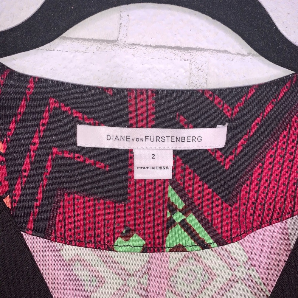 DIANE VON FURSTENBERG DVF Tribal Print Dress 2 - Picture 8 of 9